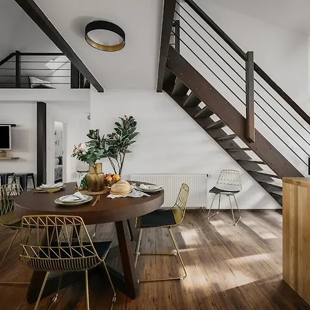 Apartamento Luxury Haven 3br Penthouse, 3bath, Hot Tub & Roof