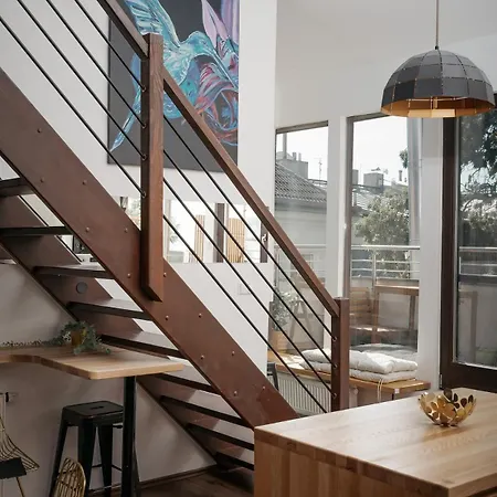 Luxury Haven 3br Penthouse, 3bath, Hot Tub & Roof