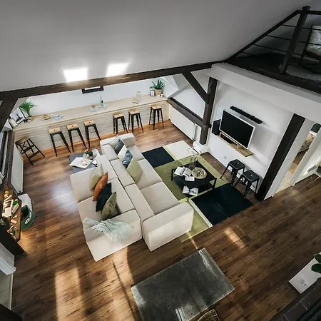Luxury Haven 3br Penthouse, 3bath, Hot Tub & Roof *