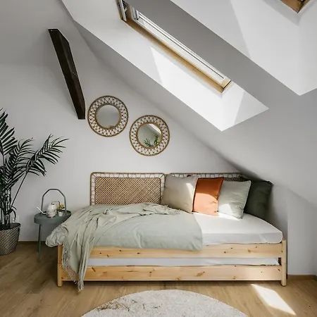 Luxury Haven 3br Penthouse, 3bath, Hot Tub & Roof Apartamento Praga