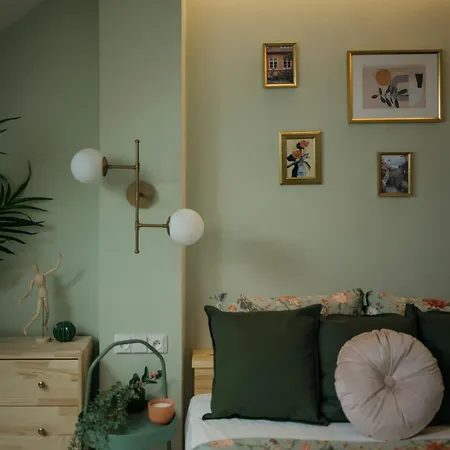 Luxury Haven 3br Penthouse, 3bath, Hot Tub & Roof Apartamento Praga