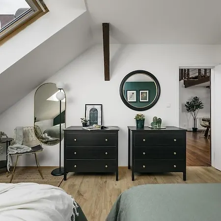 Luxury Haven 3br Penthouse, 3bath, Hot Tub & Roof