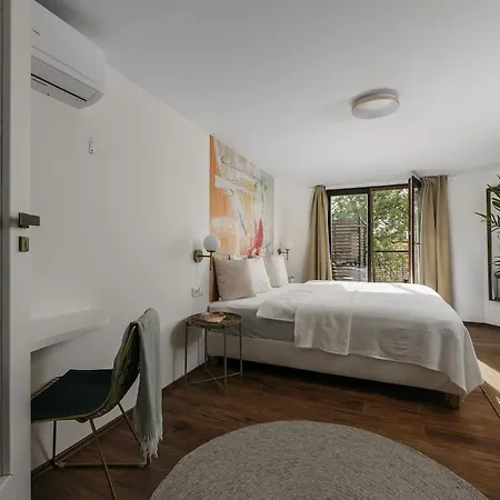 Luxury Haven 3br Penthouse, 3bath, Hot Tub & Roof Apartamento